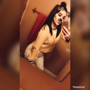 Meet your Posher, Stephany